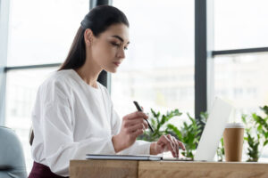 Топ 10 професій з можливістю віддаленої роботи в 2025 році IMG 6623 300x200 - Топ 10 професій з можливістю віддаленої роботи в 2025 році