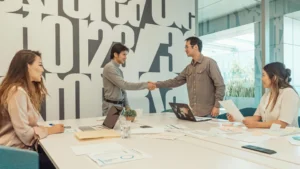 10 самых популярных бизнес-профессий в 2025 году fandrz 300x169 - 10 самых популярных бизнес-профессий в 2025 году