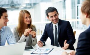 10 самых популярных бизнес-профессий в 2025 году mened upravl 300x184 - 10 самых популярных бизнес-профессий в 2025 году